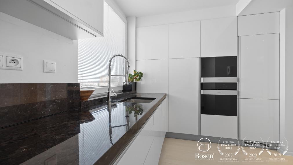 Elegantný 5-izbový byt s veľkorysou terasou vo vynikajúcej bratislavskej lokalite