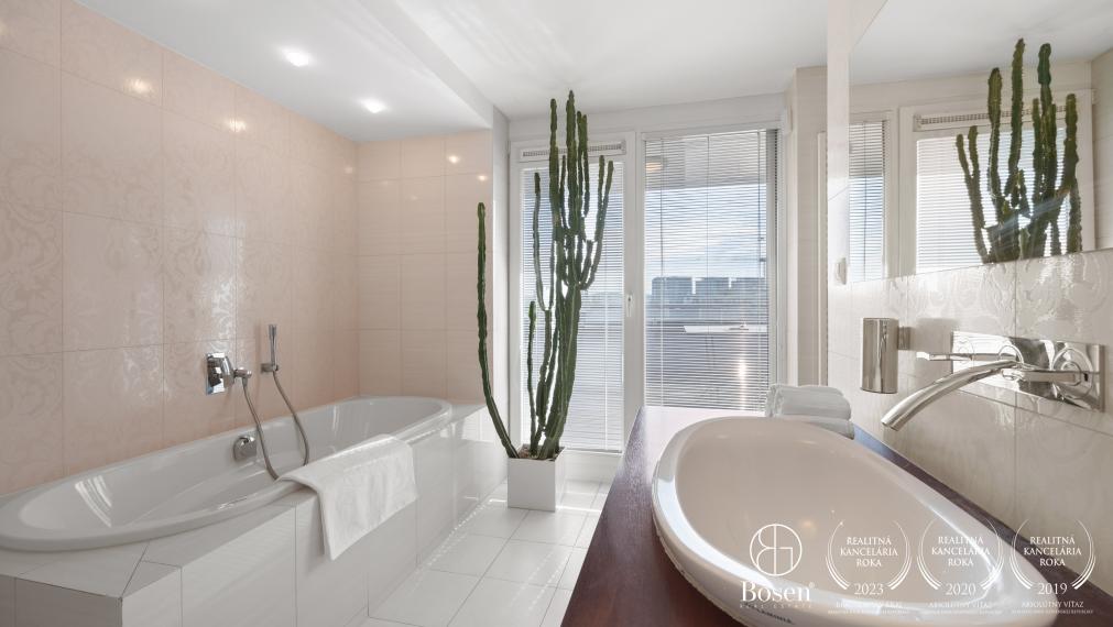 Elegantný 5-izbový byt s veľkorysou terasou vo vynikajúcej bratislavskej lokalite