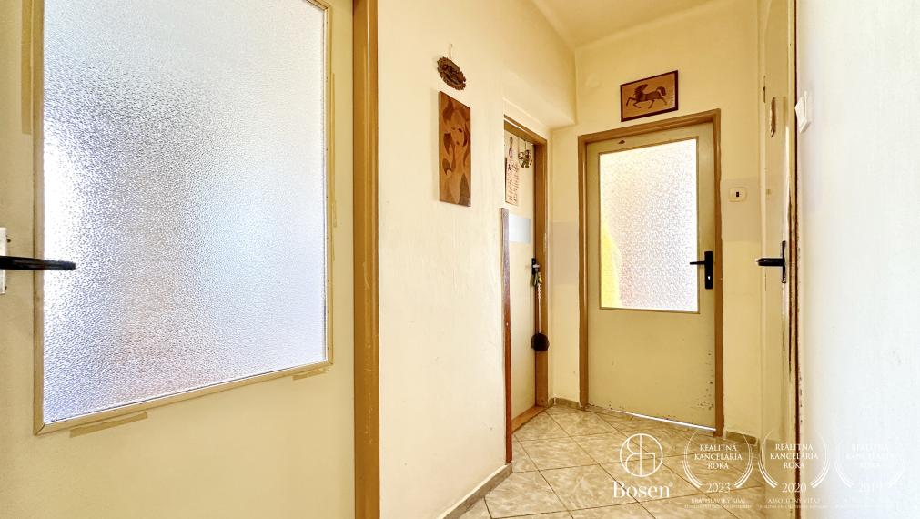 BOSEN | Priestranný 3izbový byt s veľkou loggiou a balkónom, 110m2.