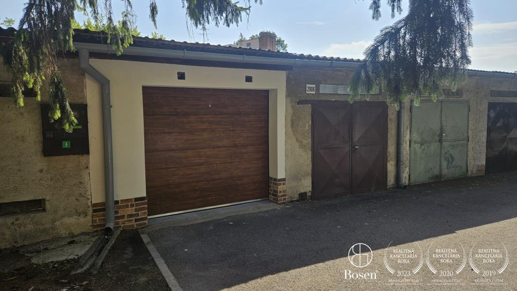 BOSEN | Kompletne zrekonštruovaná garáž, vhodná aj pre SUV
