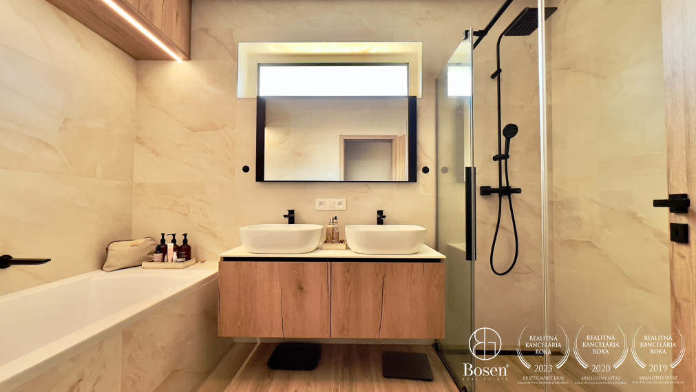 REZERVOVANÉ | 4i RD pre náročných klientov s bazénom