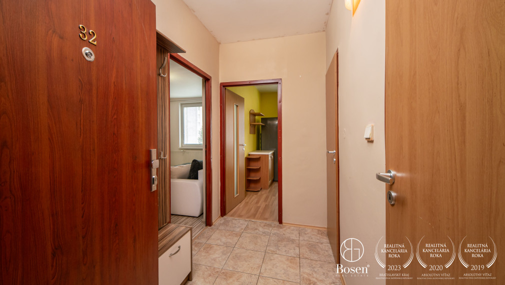 BOSEN | Na predaj 2 izbový byt na ulici SNP - Trenčianske Teplice