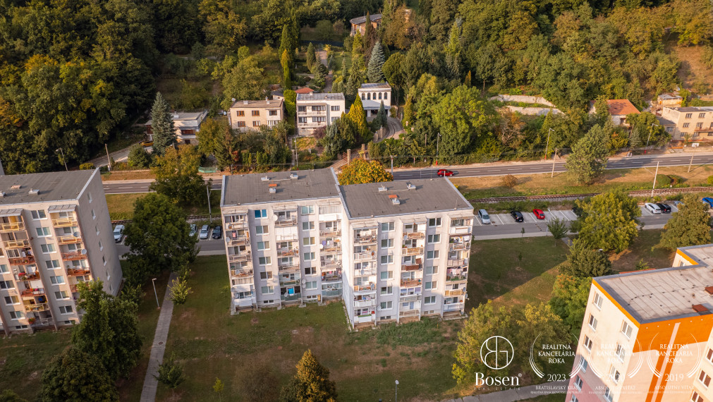 BOSEN | Na predaj 2 izbový byt na ulici SNP - Trenčianske Teplice