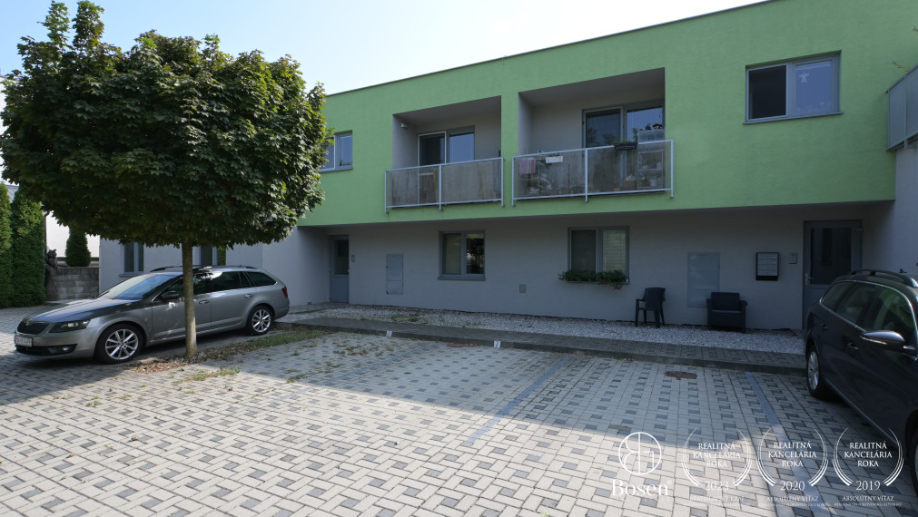 BOSEN | Na prenájom moderný 2i byt s parkovacím miestom