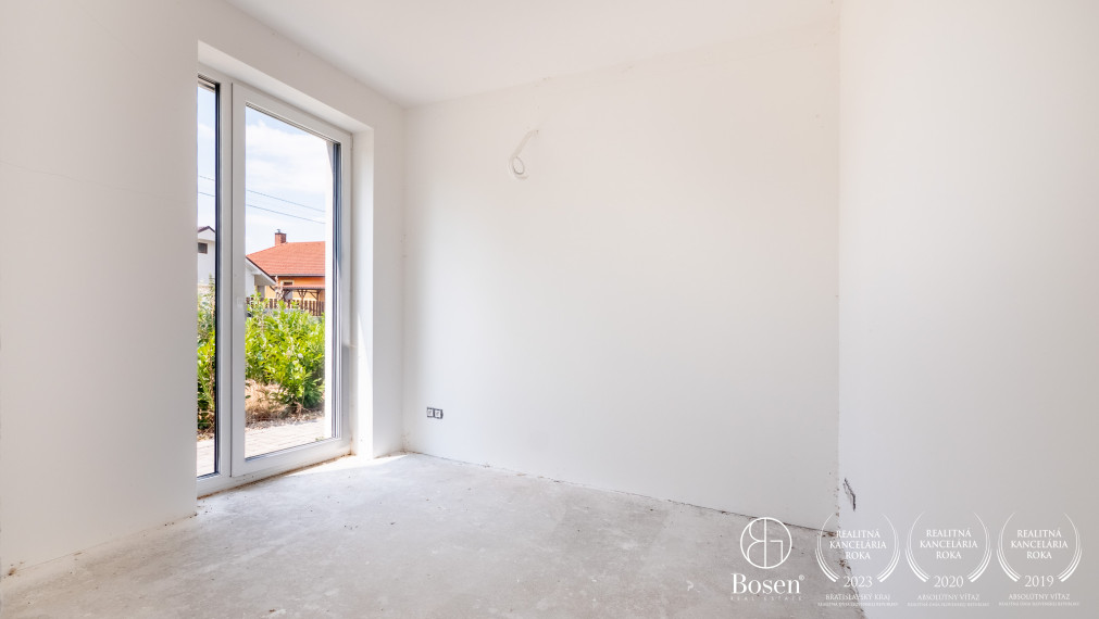 Bosen Realicity / 4 izbový rodinný dom v tichom prostredí