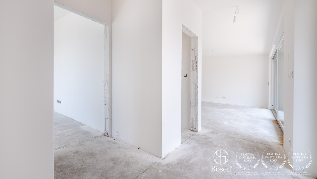 Bosen Realicity / 4 izbový rodinný dom v tichom prostredí