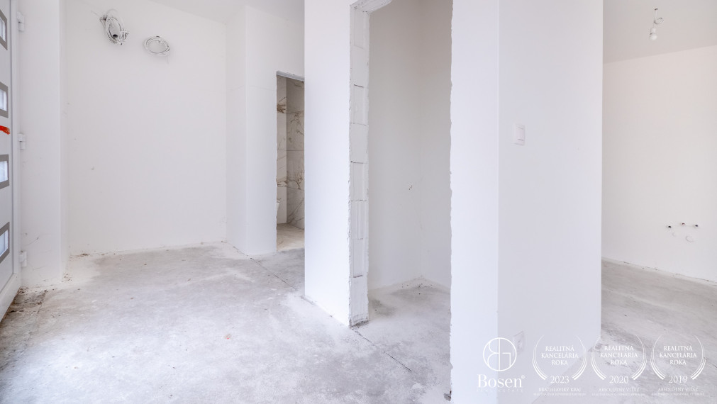 Bosen Realicity / 4 izbový rodinný dom v tichom prostredí