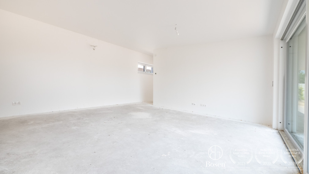 Bosen Realicity / 4 izbový rodinný dom v tichom prostredí