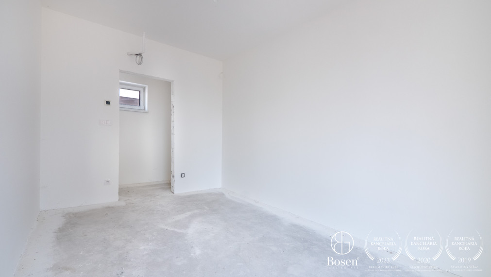 Bosen Realicity / 4 izbový rodinný dom v tichom prostredí