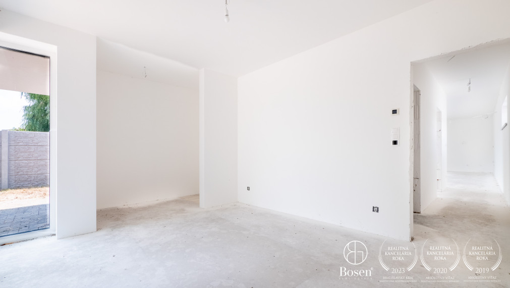 Bosen Realicity / 4 izbový rodinný dom v tichom prostredí