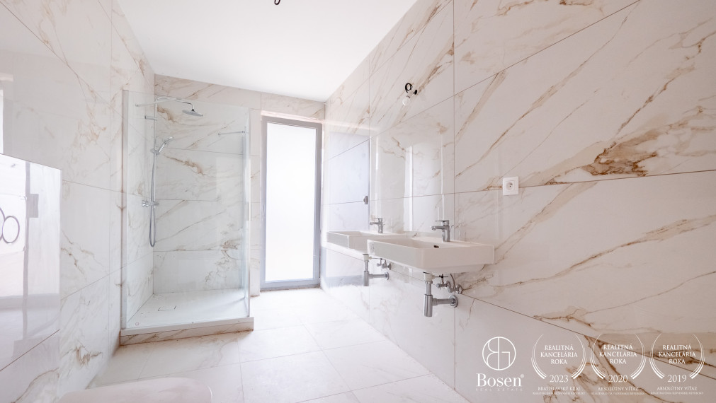 Bosen Realicity / 4 izbový rodinný dom v tichom prostredí