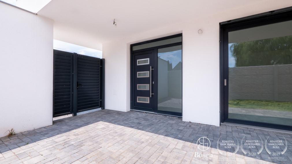 Bosen Realicity / 4 izbový rodinný dom v tichom prostredí