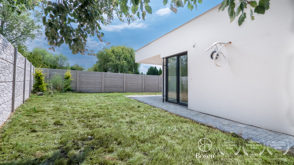 Bosen Realicity / 4 izbový rodinný dom v tichom prostredí