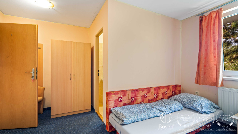 BOSEN | 8-izb penzión 3 km od termálneho kúpaliska Podhájska