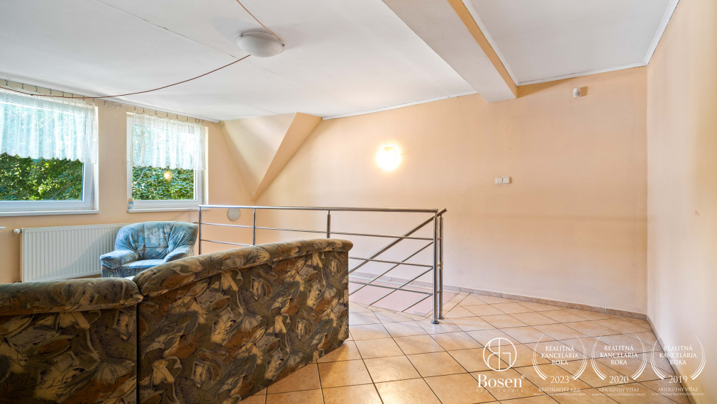 BOSEN | 8-izb penzión 3 km od termálneho kúpaliska Podhájska