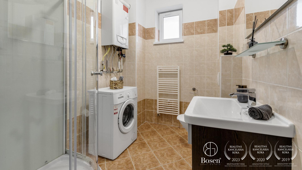 PREDANÉ - BOSEN | 2 izbový slnečný byt na predaj, Most pri Bratislave