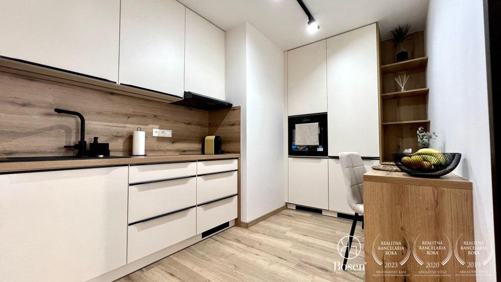 REZERVOVANÝ | Predaj 2 izbový byt na ulici Staničná -Trenčín