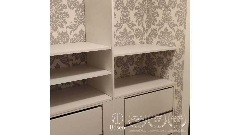 BOSEN | REZERVOVANÝ! 3 izbový byt čiastočne zariadený s Loggiou