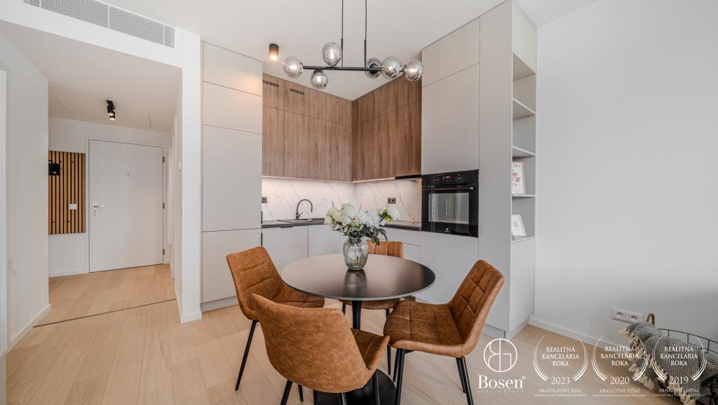 BOSEN | Zariadený 2kk byt v novostavbe Sky Park, Staré Mesto