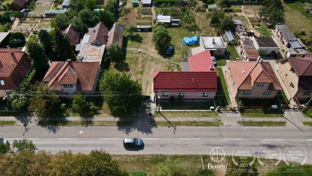 BOSEN | Na predaj stavebný pozemok v obci Kostolná - Záriečie,  663 m2