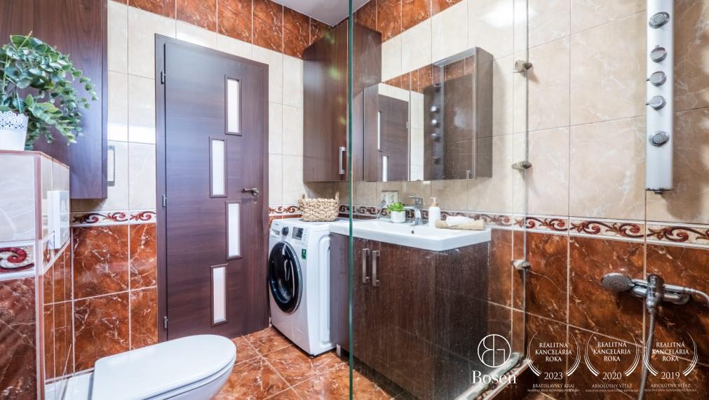 BOSEN | 7 izbový rodinný dom v obci Šaštín - Stráže