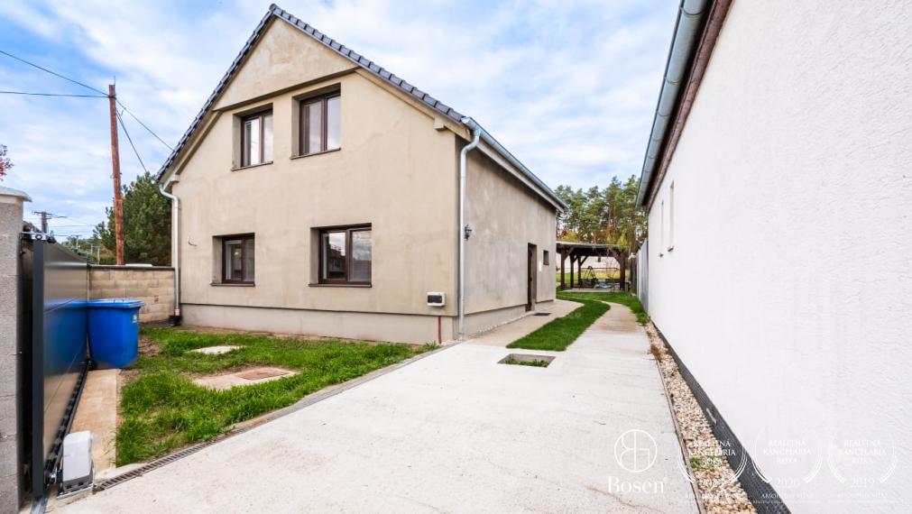 BOSEN | 7 izbový rodinný dom v obci Šaštín - Stráže