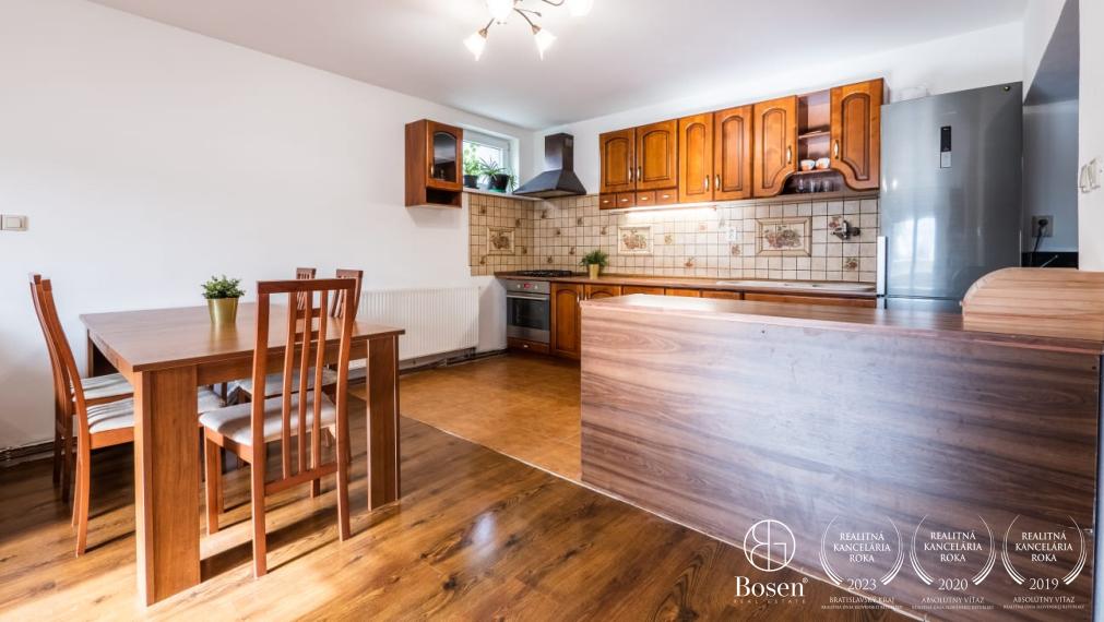 BOSEN | 7 izbový rodinný dom v obci Šaštín - Stráže