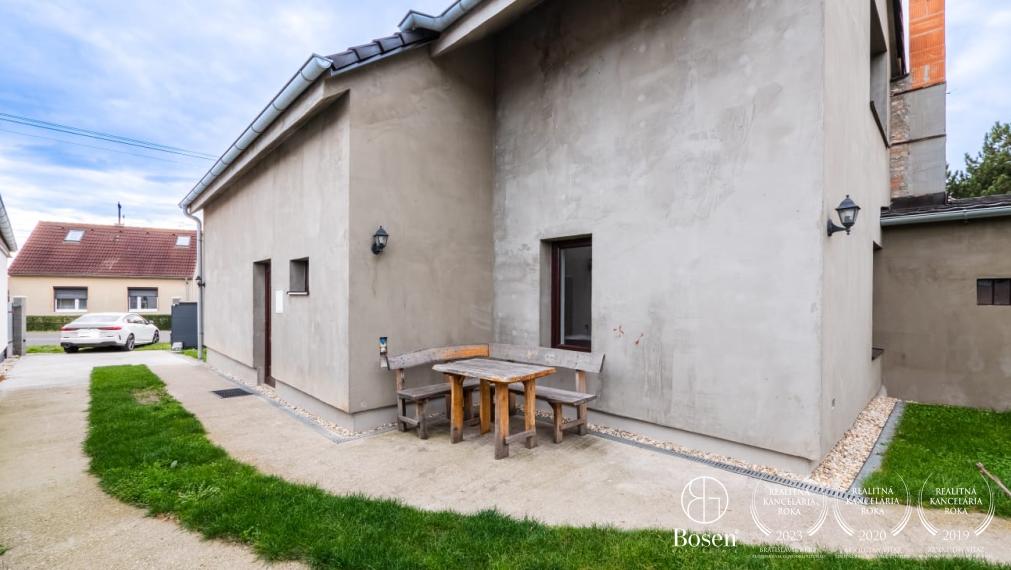 BOSEN | 7 izbový rodinný dom v obci Šaštín - Stráže