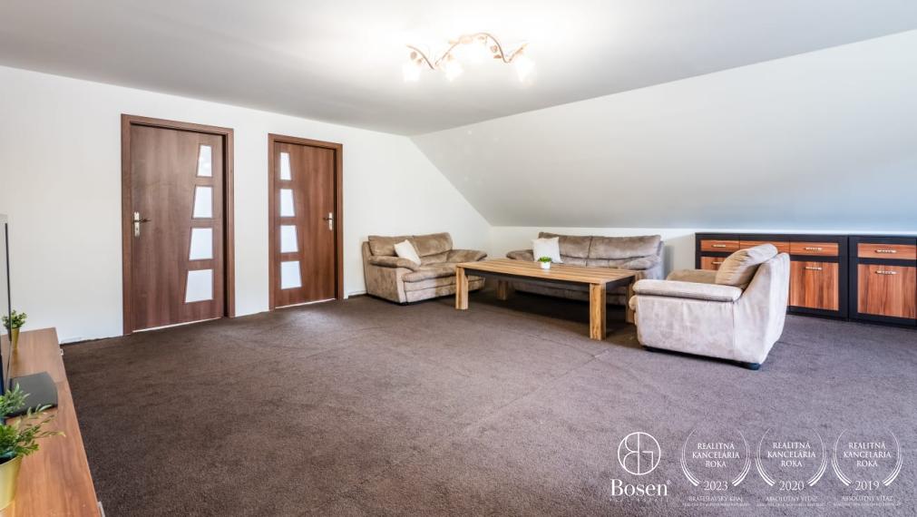 BOSEN | 7 izbový rodinný dom v obci Šaštín - Stráže