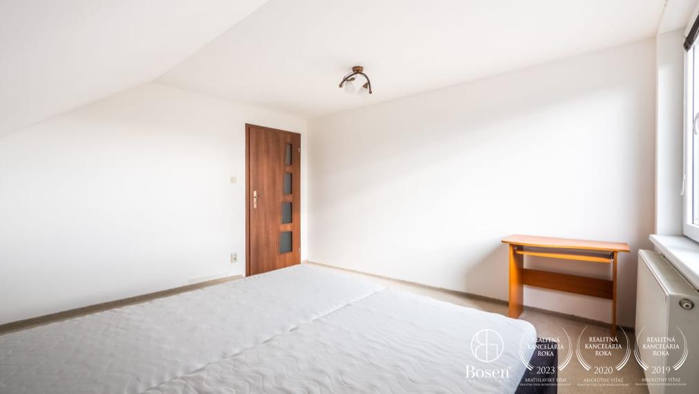 BOSEN | 7 izbový rodinný dom v obci Šaštín - Stráže