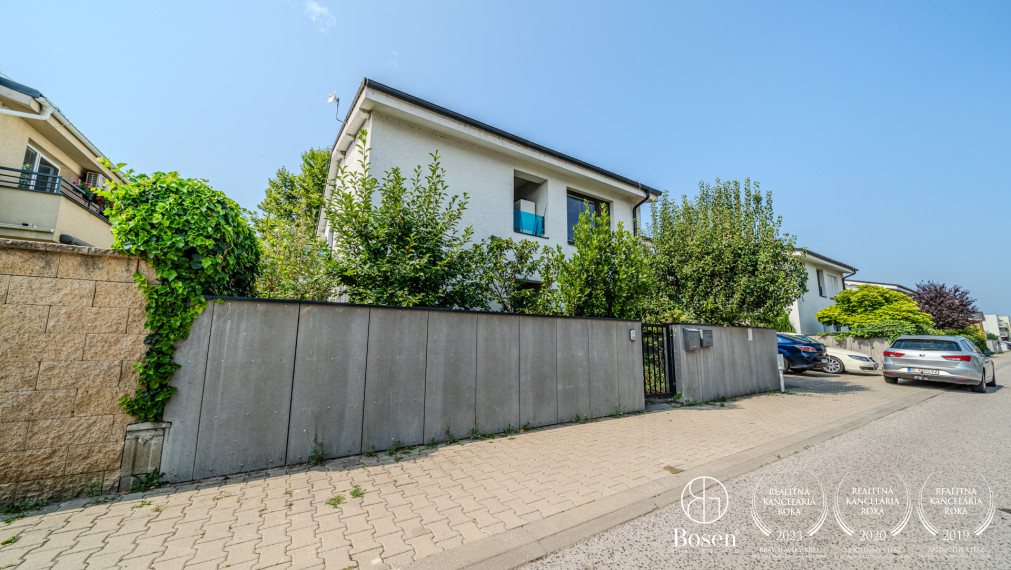 BOSEN | 3 izbový byt so záhradou a parkovacím miestom, Rovinka