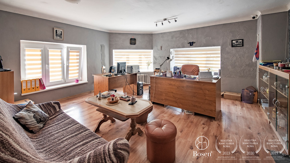 BOSEN | Budova v priamom centre mesta Poprad na Predaj