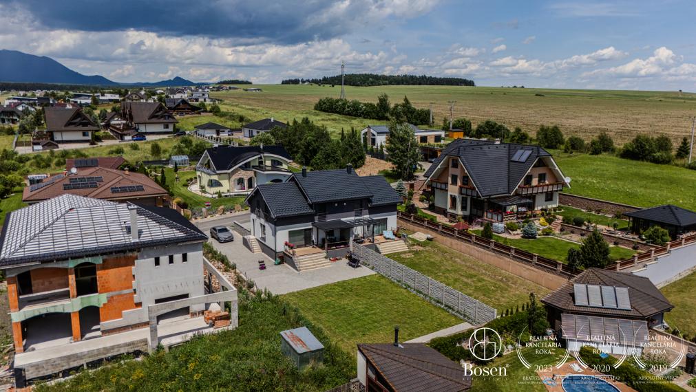 BOSEN | Príjemný kompletne zariadený rodinný dom na predaj