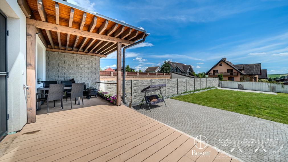 BOSEN | Príjemný kompletne zariadený rodinný dom na predaj