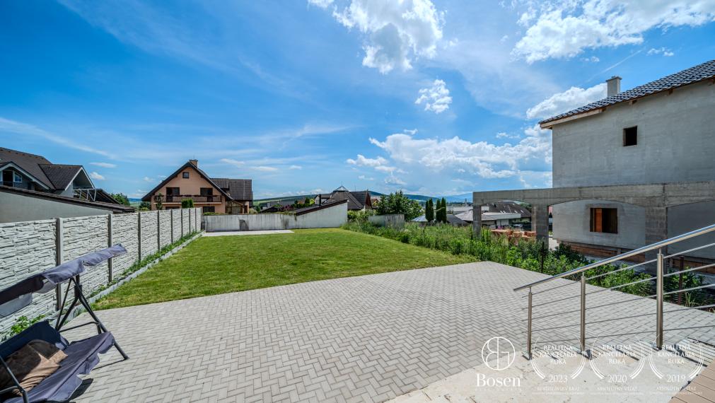 BOSEN | Príjemný kompletne zariadený rodinný dom na predaj