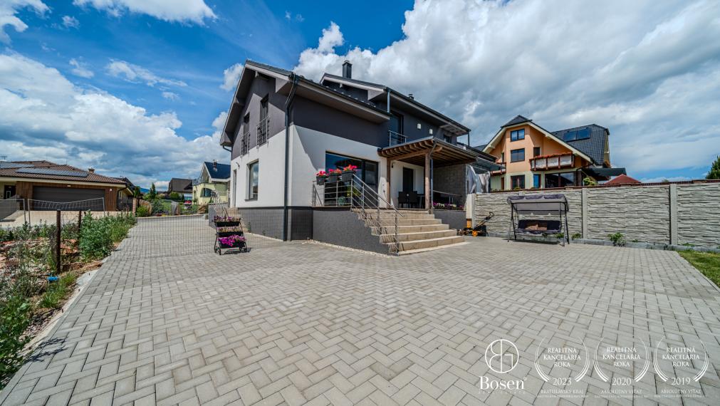 BOSEN | Príjemný kompletne zariadený rodinný dom na predaj