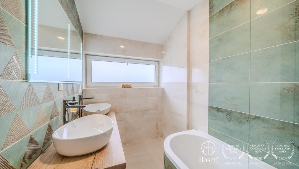 BOSEN | Príjemný kompletne zariadený rodinný dom na predaj