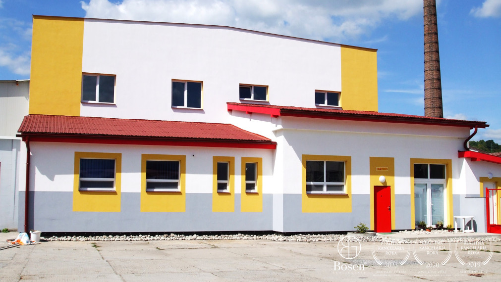 BOSEN | Skladovo - výrobný objekt s kancelárskym zázemím.