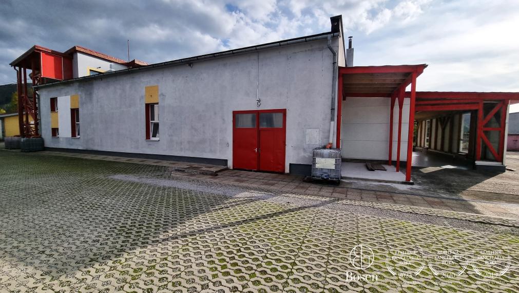 BOSEN | ZNÍŽENÁ CENA - Skladovo - výrobný areál s kanceláriami.