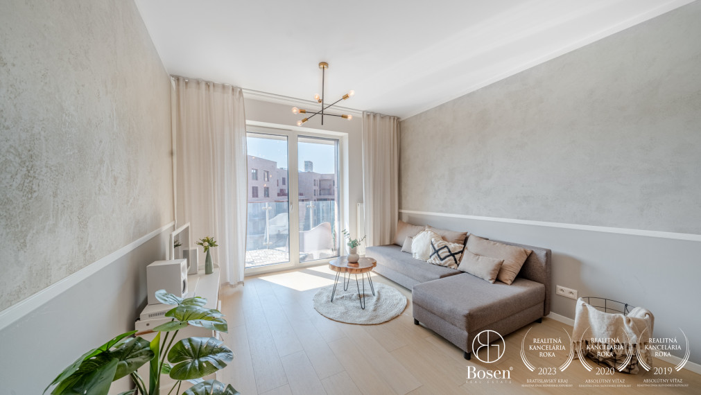 PREDANÉ: BOSEN | 4kk byt v novostavbe Pari s výhľadom na Zwirn