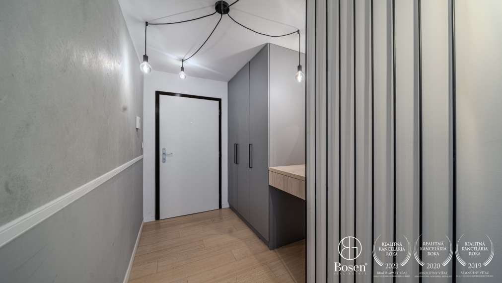 PREDANÉ: BOSEN | 4kk byt v novostavbe Pari s výhľadom na Zwirn