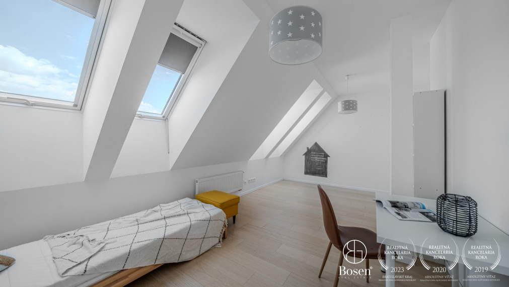 PREDANÉ: BOSEN | 4kk byt v novostavbe Pari s výhľadom na Zwirn