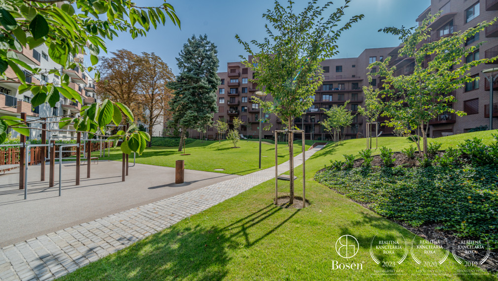 PREDANÉ: BOSEN | 4kk byt v novostavbe Pari s výhľadom na Zwirn