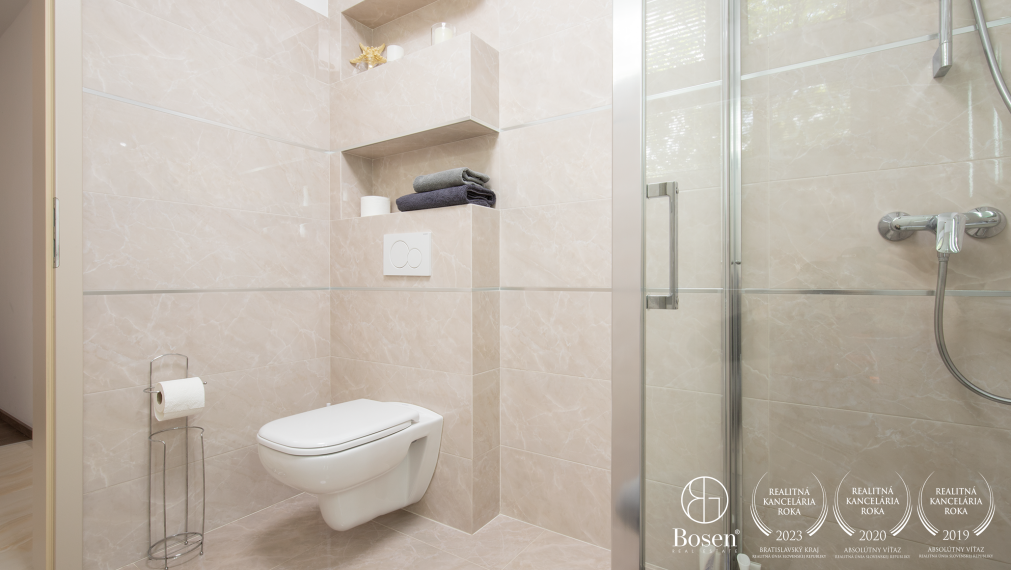 REZERVOVANÉ | BOSEN | Nadštandardný 5i RD s dvojgarážou