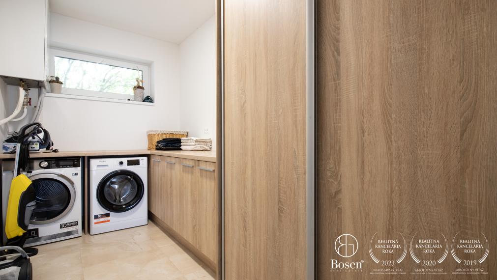 REZERVOVANÉ | BOSEN | Nadštandardný 5i RD s dvojgarážou