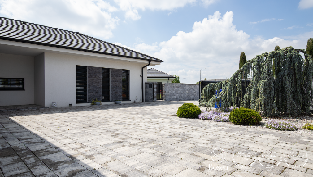 REZERVOVANÉ | BOSEN | Nadštandardný 5i RD s dvojgarážou