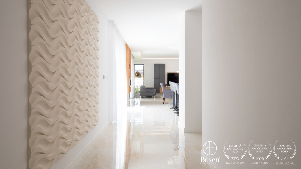 REZERVOVANÉ | BOSEN | Nadštandardný 5i RD s dvojgarážou