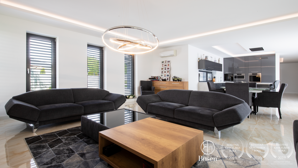 REZERVOVANÉ | BOSEN | Nadštandardný 5i RD s dvojgarážou