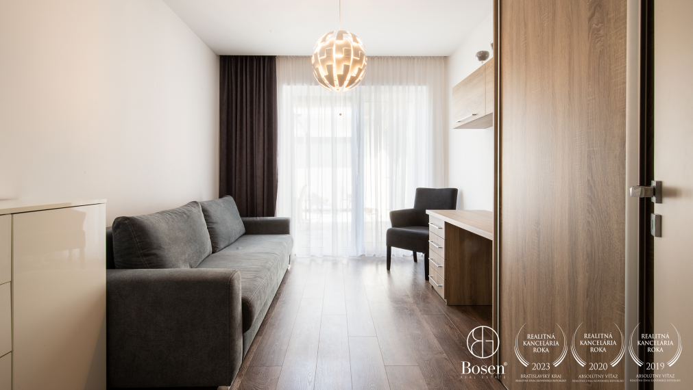 REZERVOVANÉ | BOSEN | Nadštandardný 5i RD s dvojgarážou