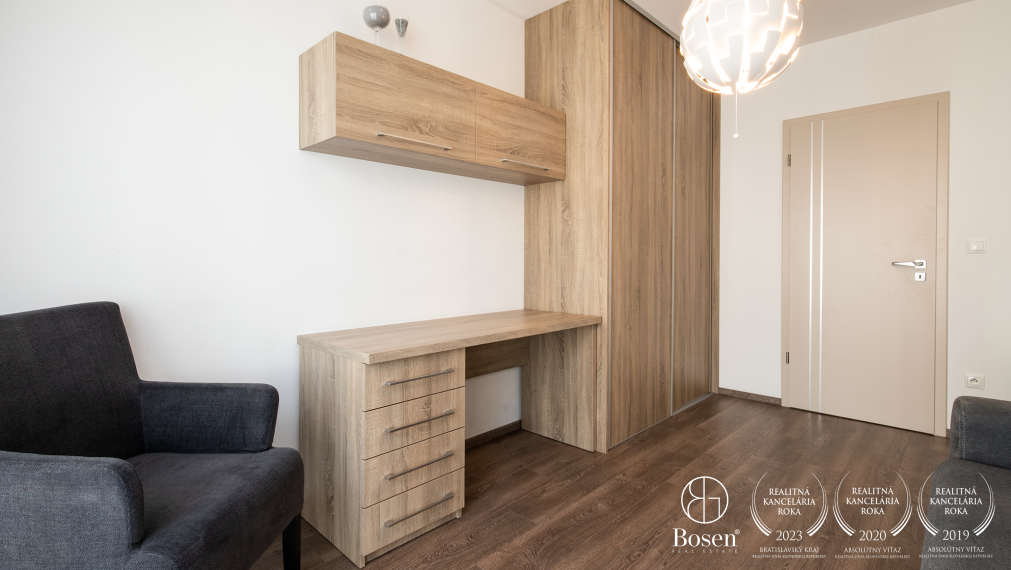 REZERVOVANÉ | BOSEN | Nadštandardný 5i RD s dvojgarážou